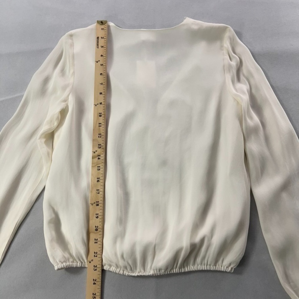 Cami NYC Top Women Medium White 100% Silk Long Sleeve V-Neck Lace Trim NEW - Picture 14 of 15